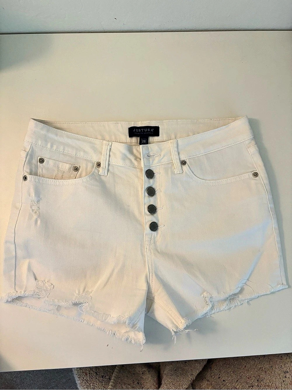 Just USA Women's Frayed White Jean Shorts Size 28/6